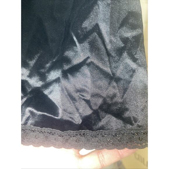 Vintage Vanity Fair Tricot Nylon Antron Half Slip Lace Trim Hem Sz Small USA - Picture 2 of 6